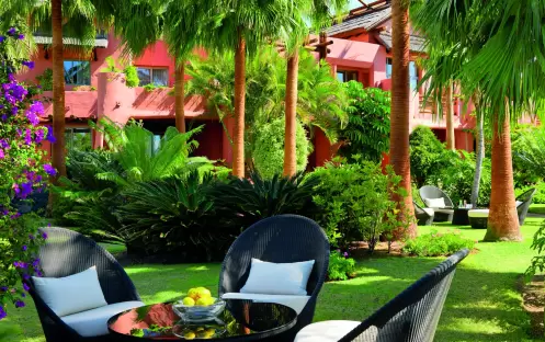 GARDEN GARDEN