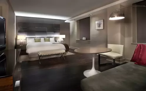 Grand-Hyatt-New-York-One-Bedroom-Suite-Living-Room