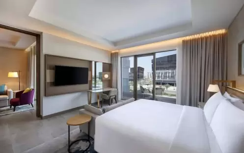 one-bedroom-suite-bedroom