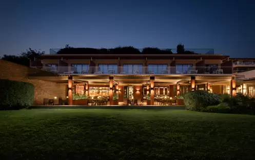 Al-Quimia-Fine-Dining-Restaurant-_-Night-View