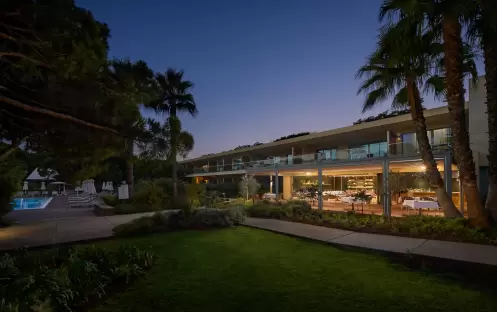 Lima-Restaurant-Night-View