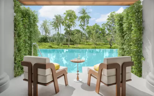 Deluxe Pool Access Room