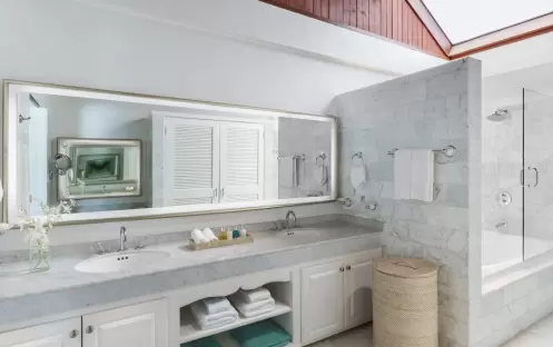 bathroom bathroom