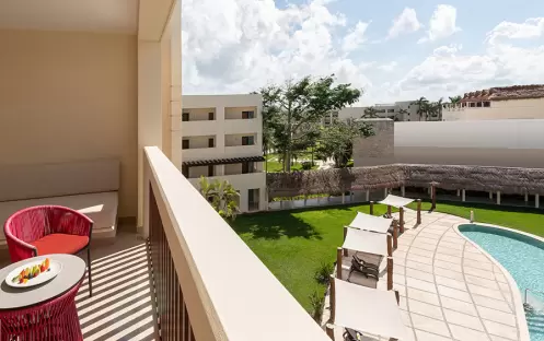 Pool-View-Junior-Suite-King