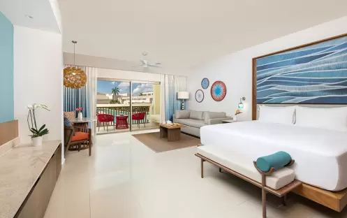 Pool-View-Junior-Suite-King