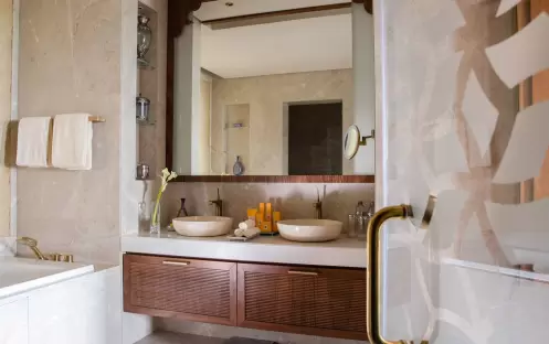 MADINAT-AL-QASR-PRESIDENTIAL-SUITE-WASHROOM MADINAT-AL-QASR-PRESIDENTIAL-SUITE-WASHROOM