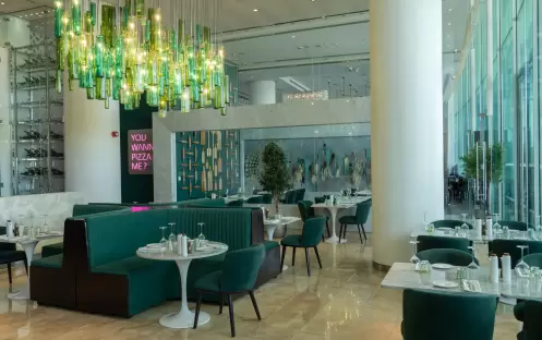 W ABU DHABI - AMICI 5