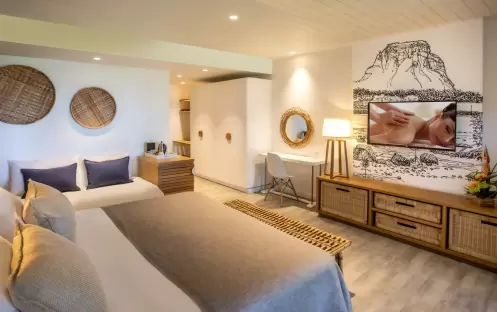 Canonnier Beachcomber Golf Resort & Spa - Rooms - Deluxe Sea Facing 4 Canonnier Beachcomber Golf Resort & Spa - Rooms - Deluxe Sea Facing 4