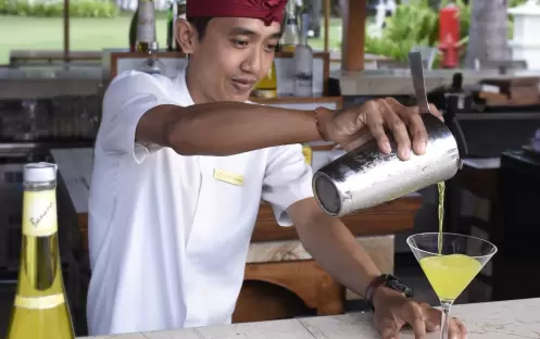 Chess Beachfront Bar