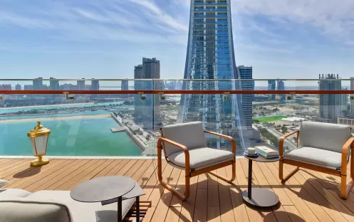 Crescent Suite With 1 Double Bed Balcony