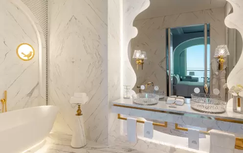 Gulf Suite With 1 Double Bed Bathroom