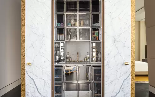 Crescent Signature Suite With 1 Double Bed Mini Bar