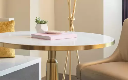 Deluxe Room Table Deluxe Room Table