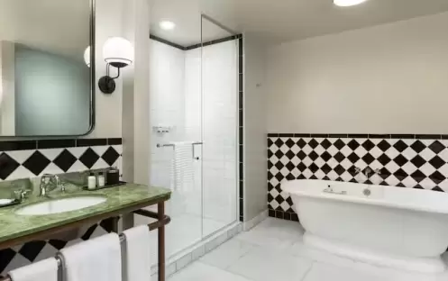 1 King Bed Deluxe One Bedroom Suite-City View