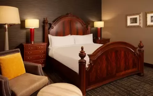 1 King Bed - High Floor