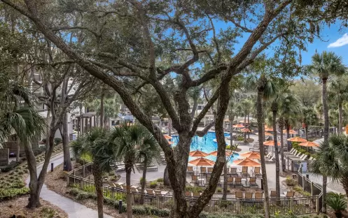 Executive - King - Sofa Bed - Garden View