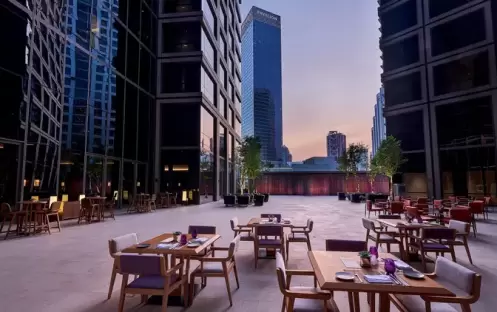 The Courtyard, Center Court