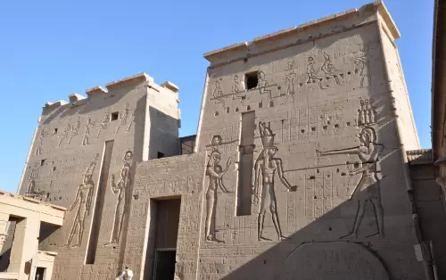 Aswan to Esna, Egypt