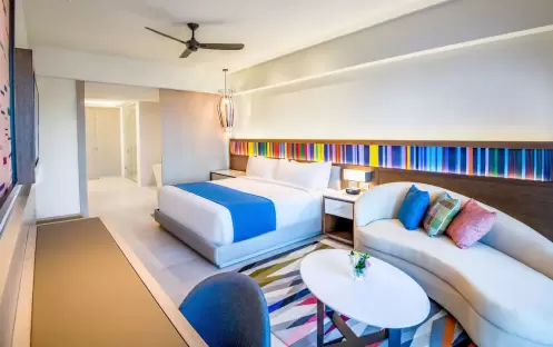 Club One Bedroom Master Swim Up Suite, Overview