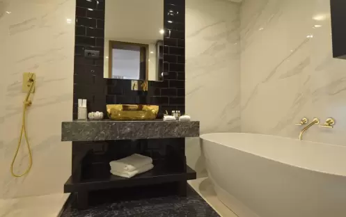 Four Bedroom Luxury Residences with Private Pool, Bathtub Four Bedroom Luxury Residences with Private Pool, Bathtub