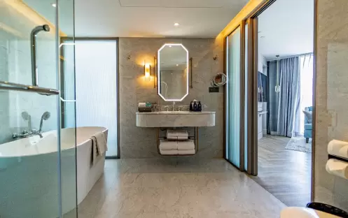 Club One Bedroom Riverview Suite, Bathroom Sink