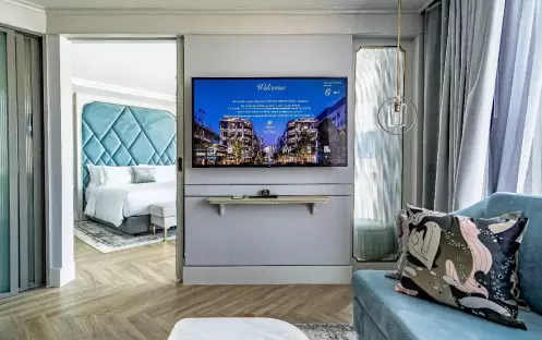 Club Grand Deluxe Balcony, TV