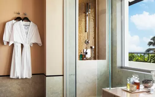 Presidential Suite Sea View, Shower