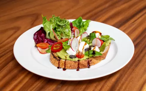 Pool Bar & Poolside Dining