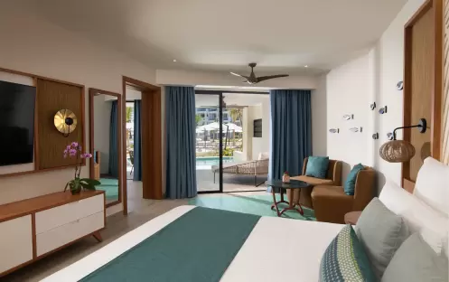 Preferred Club Master Suite Swim-Out Ocean Front Adults Only