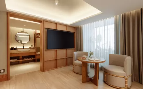 Deluxe-Plus-King-Bed2