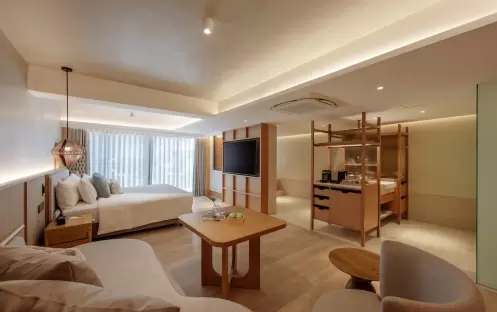 Deluxe-Suite-with-Bathtub-and-Terrace