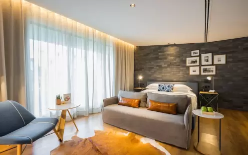 Premier-Suite-with-Jaccuzzi-and-Terrace3