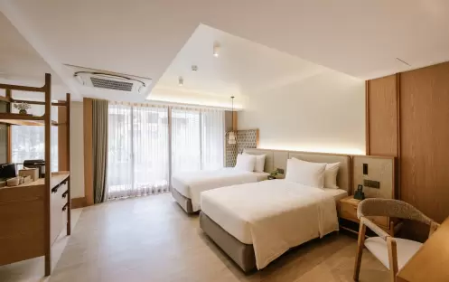 Premier-with-Terrace-Twin-Bed