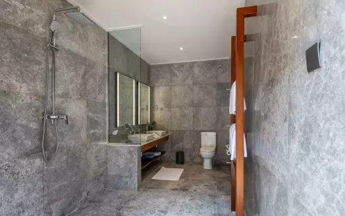 TwoBedroomBeachPoolVillaBathroom7-scaled