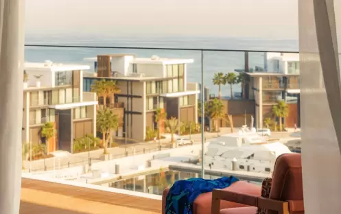 maa_two-bedroom-marina-family-room_image-2