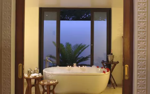 TRZ_Accommodation_Franipani_Garden_pool_Villa_Interior_Bathroom__17002