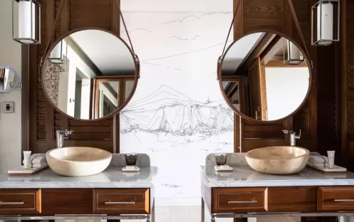 jan-room-detail-gallery-3___resort-deluxe