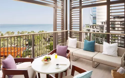 jan-room-detail-gallery-1___family-suite