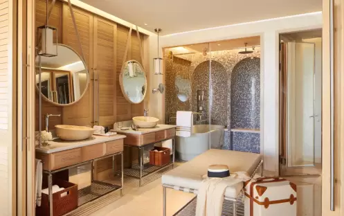 jan-room-detail-gallery-3___family-suite