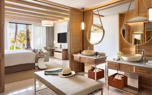 jan-room-detail-gallery-5___gulf-ocean-suite