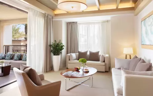 jan-room-detail-listing-card-all___gulf-ocean-suite