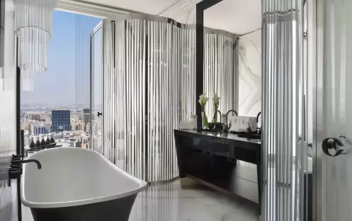 bt-doha-urban-retreat-bathroom