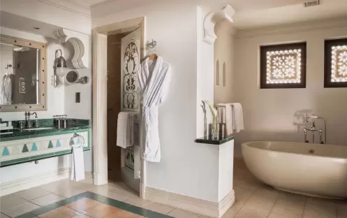 dam-room-detail-gallery-2-gulf-summerhouse-arabian-deluxe