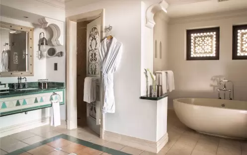 dam-room-detail-gallery-2-gulf-summerhouse-ocean-deluxe