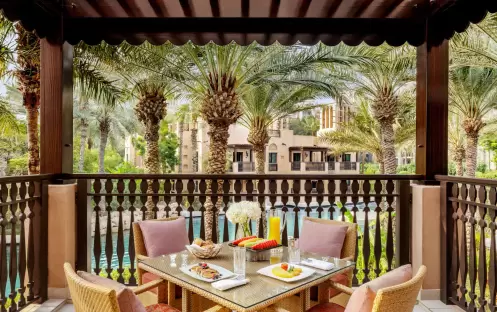 dam-room-detail-gallery-4-arabian-summerhouse-lagoon-superior