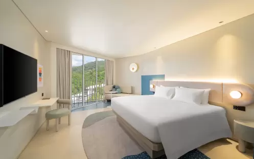 01-ckr-superior-city-view-king-01