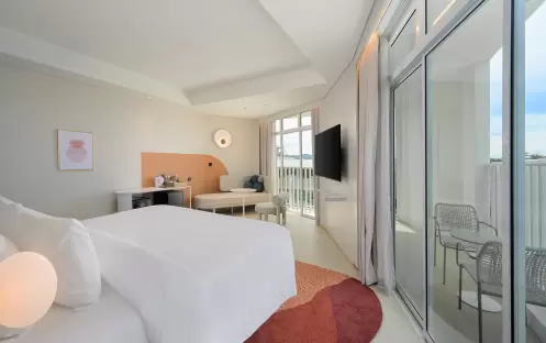 03-ckr-deluxe-city-view-02