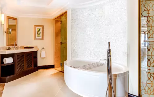 mrutb-bathroom-3803-hor-clsc