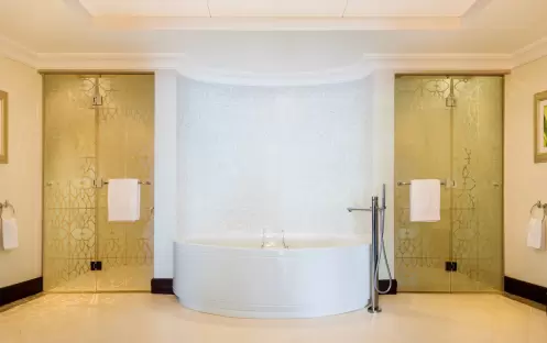 mrutb-bathroom-3804-hor-clsc