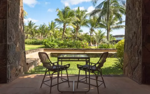 mrutb-deluxe-guestroom-6950-hor-clsc